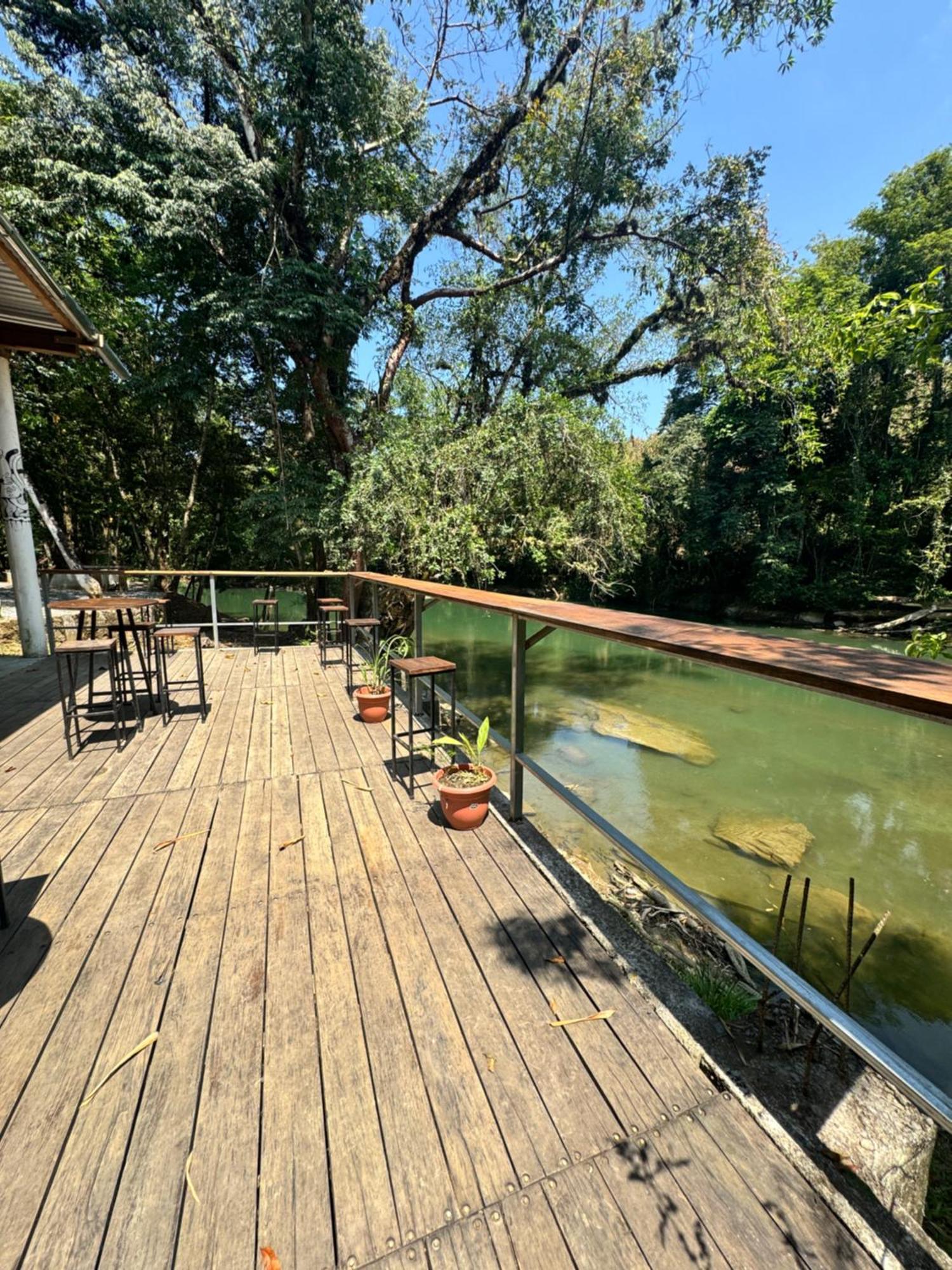 Pachamaya River Hostel Lanquín Buitenkant foto